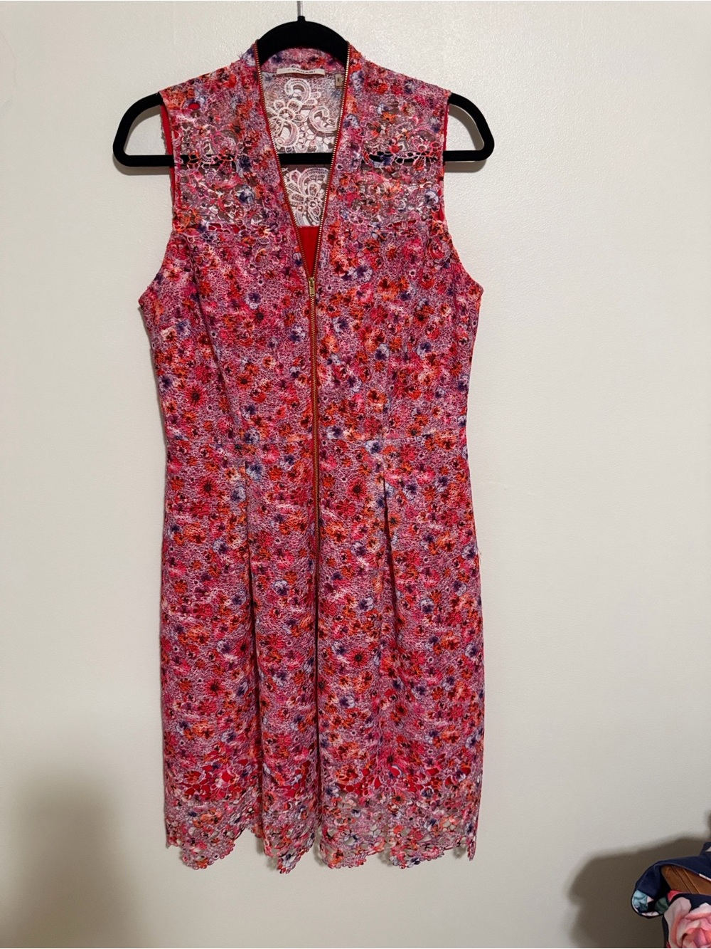 T Tahari Zip Front Floral Lace Sleeveless Sheath Dress in Pink & Coral Multi